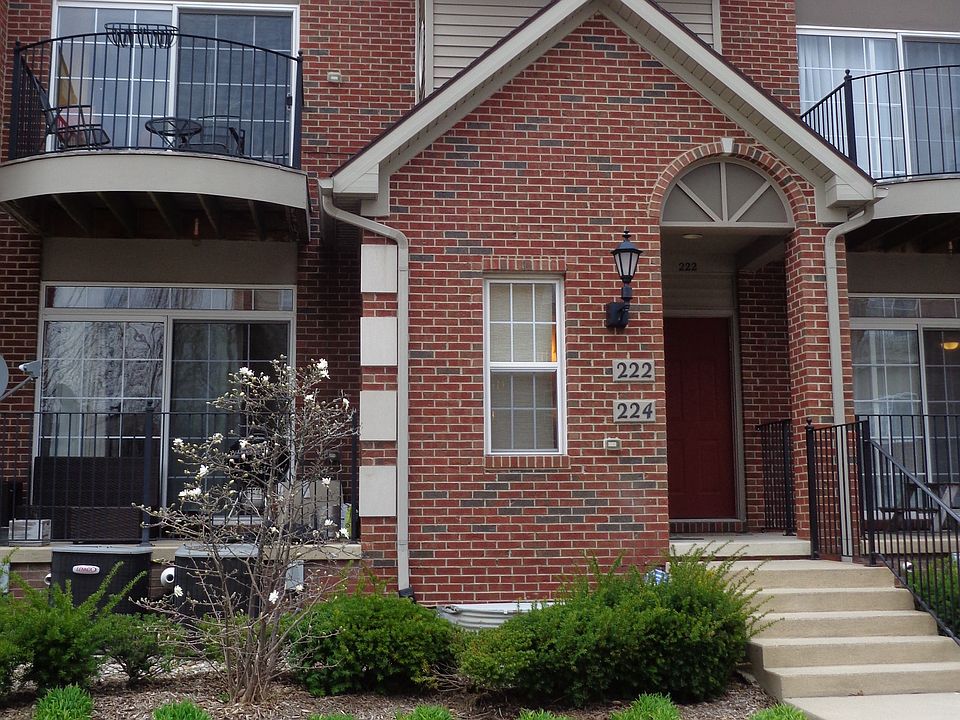 1st image of 224 W Oakbrook Dr