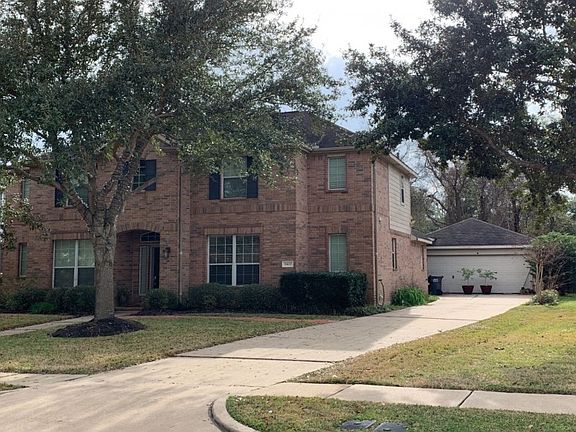 2nd image of 2422 Blue Water Bay Dr