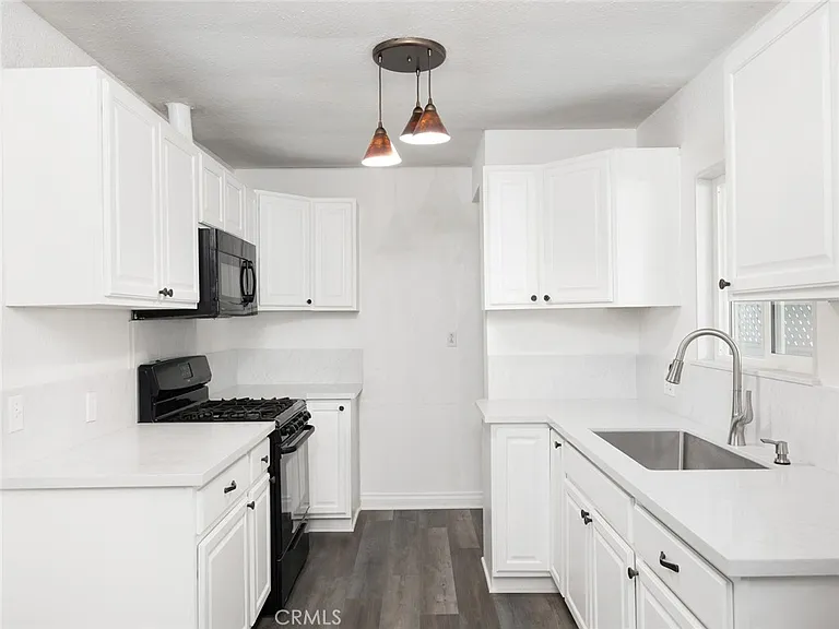 5020 Topanga Canyon Blvd — Photo 10