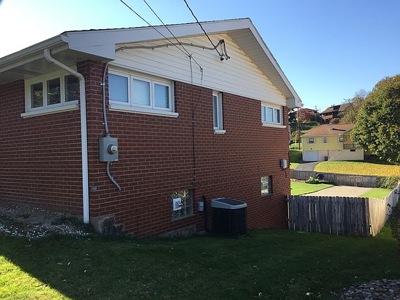 3rd image of 627 Birch St