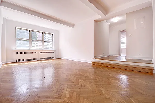 Rented by Urbane Brokerage | media 9