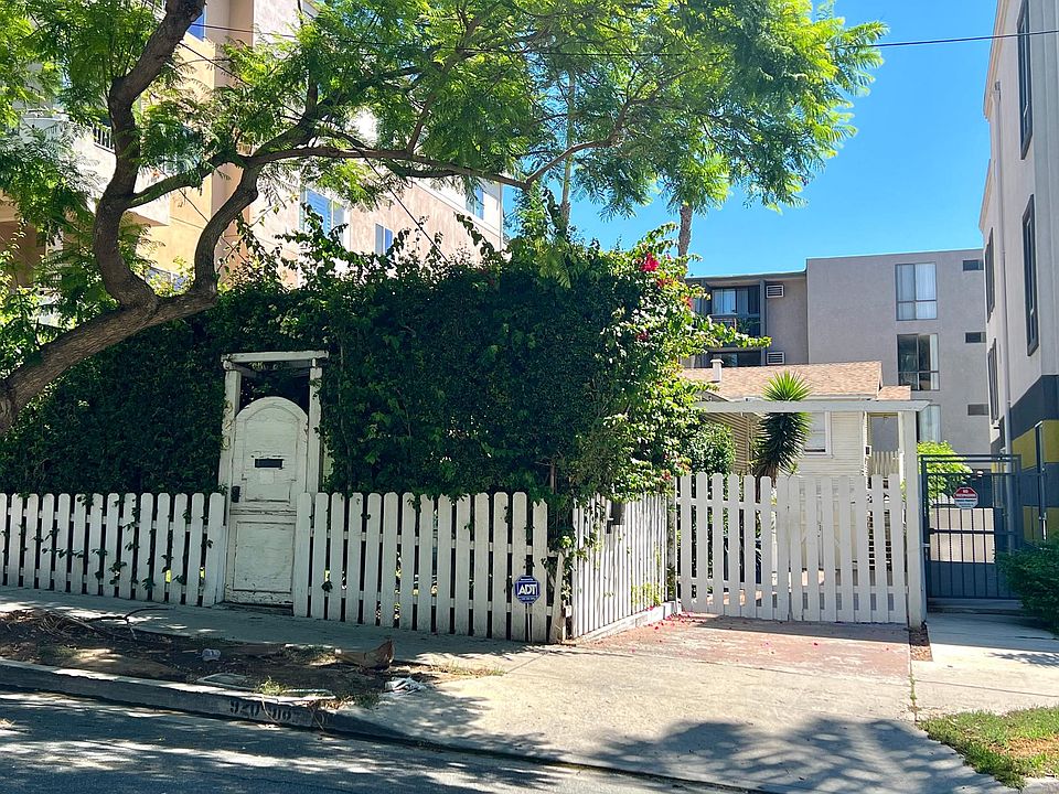 1st image of 920 Palm Ave