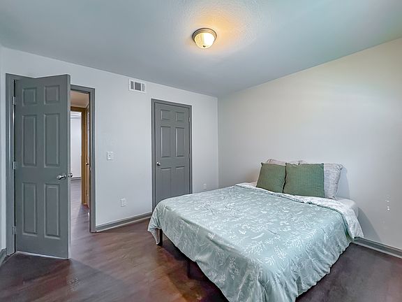 5th image of 2227 Saint Marks St Unit 4