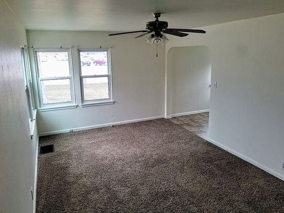 3rd image of 1334 Broadwater Ave