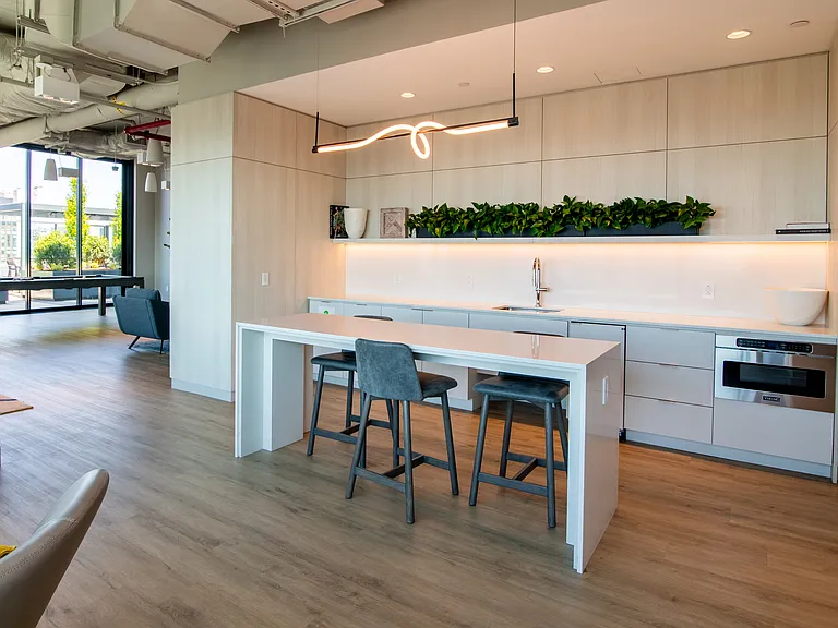 315 W 33rd St #35H — Photo 18