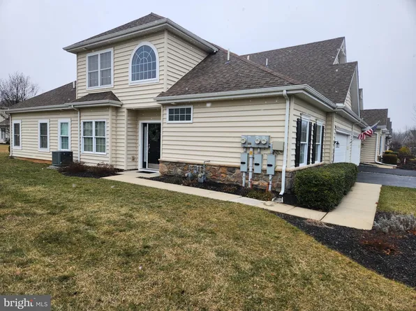 129 Congress Dr, Mechanicsburg, PA 17050