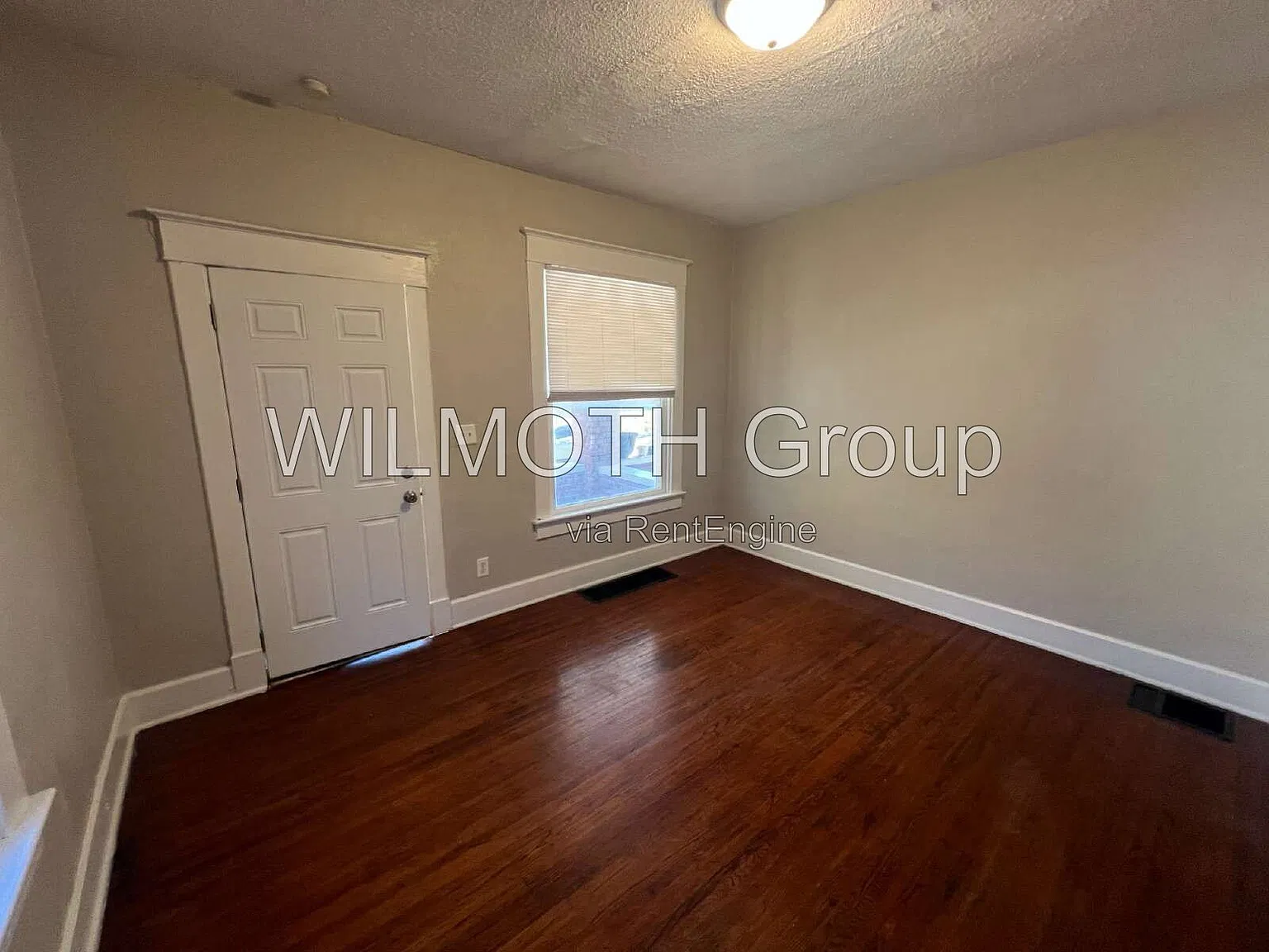 3 bed, 1.0 bath, 1200 sqft, $950 — Photo 3