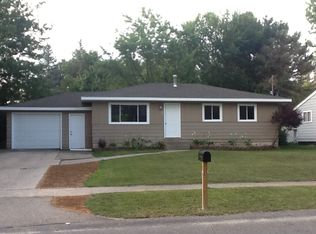 931 Greenwood St, Middleville, MI 49333