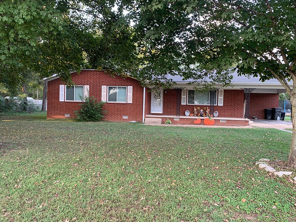 1st image of 2355 White Dr