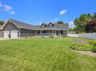 2215 Saint Andrews Dr, Columbus, NE 68601
