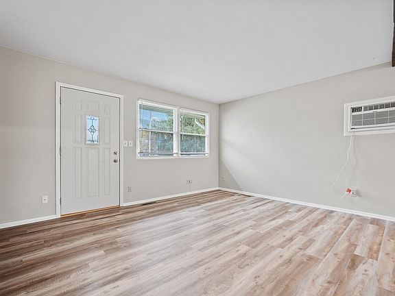 2nd image of 207 S Ogden St