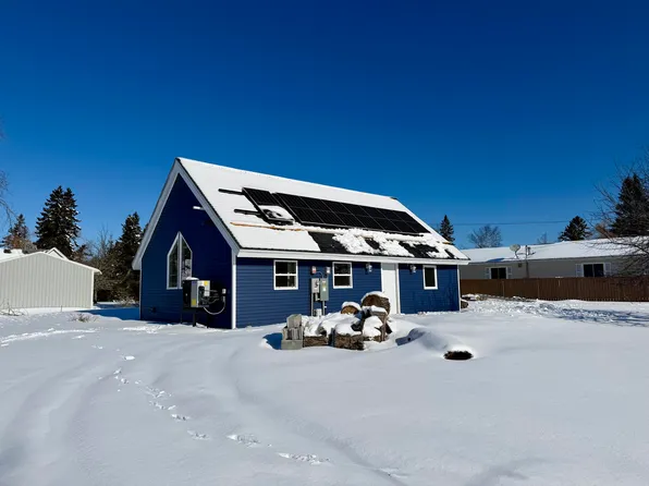 415 George St, Cheboygan, MI 49721