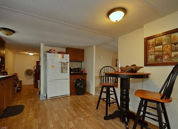 5th image of 44 6th St
