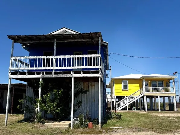 7437 S 7th Ave, Sabine Pass, TX 77655