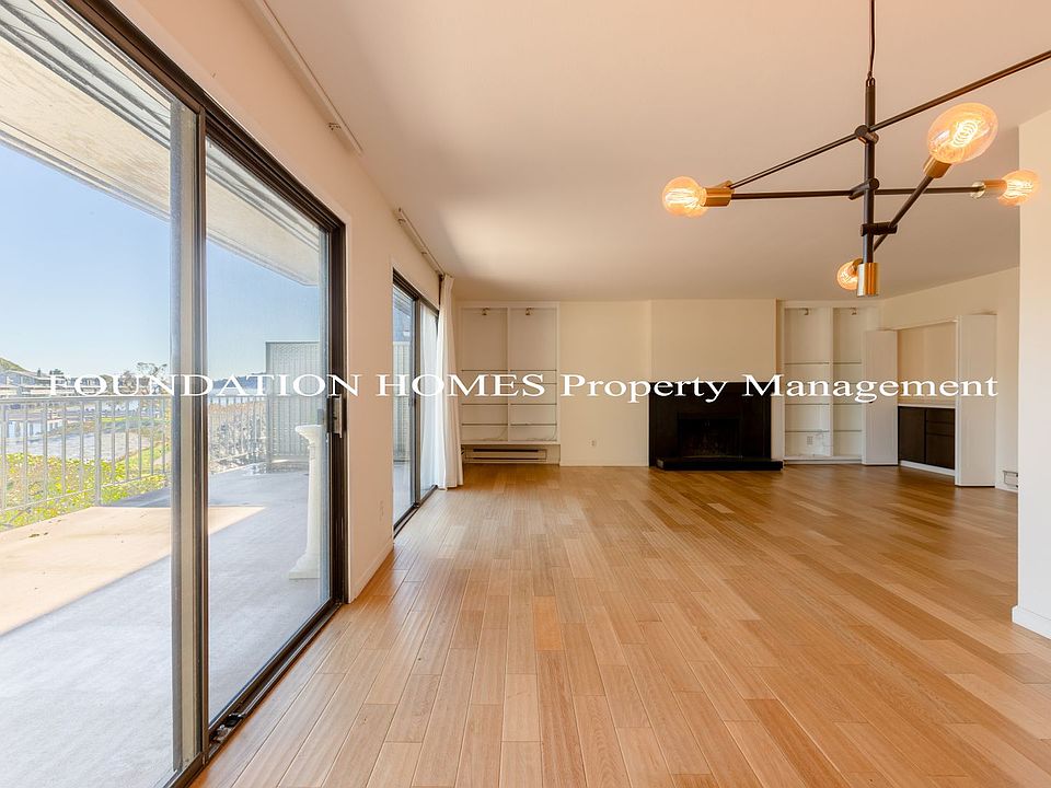 1st image of 21 Greenwood Bay Dr
