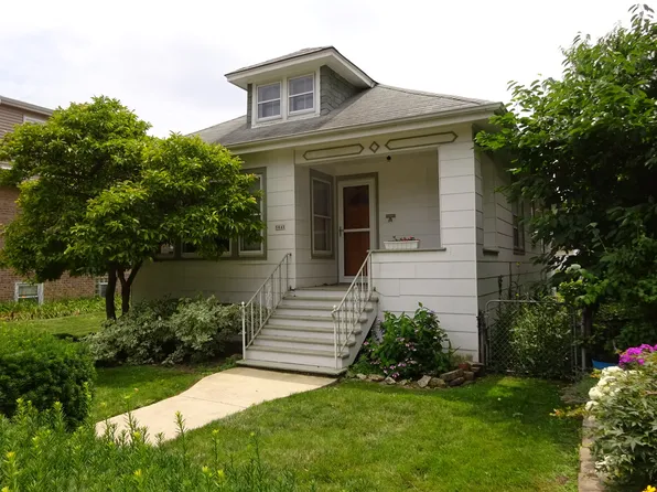 5645 W Ainslie St, Chicago, IL 60630
