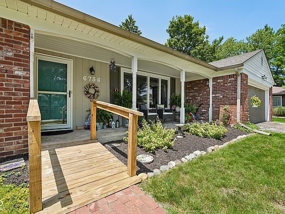 5th image of 6736 Grosvenor Pl