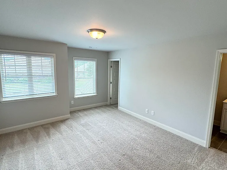 4323 Flint Dr SE — Photo 24