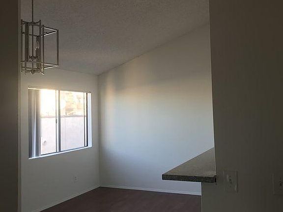 4th image of 4622 Maplewood Ave