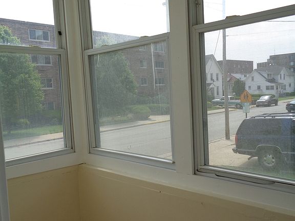 4th image of 1397 Brown St APT 1