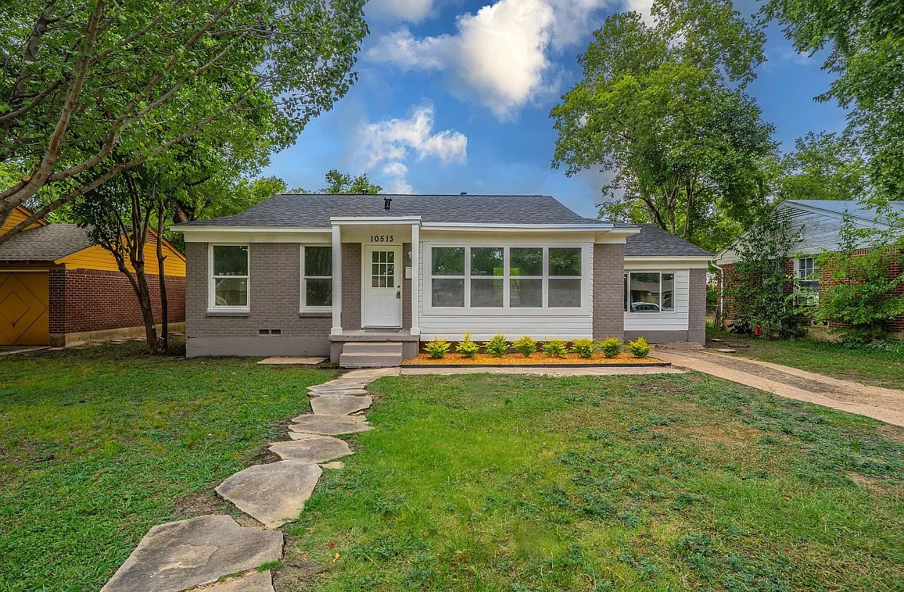 3 bed, 1106 sqft, $1,950 — Photo 1
