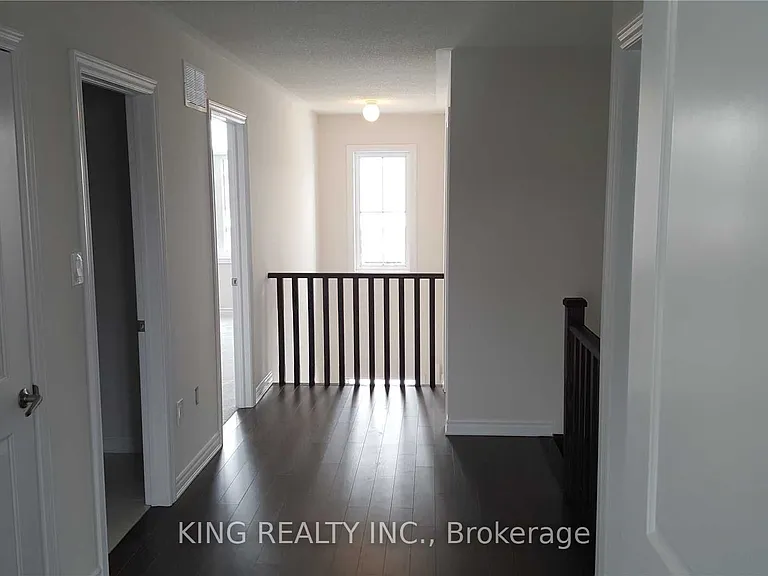1012 Barton Way — Photo 9