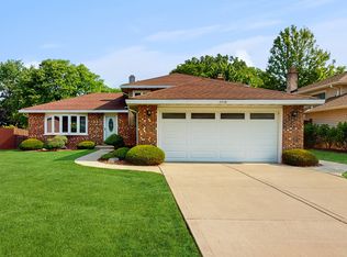 1510 W Goldengate Dr, Addison, IL 60101