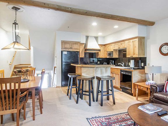 5th image of 690 Deer Valley Dr Unit 11