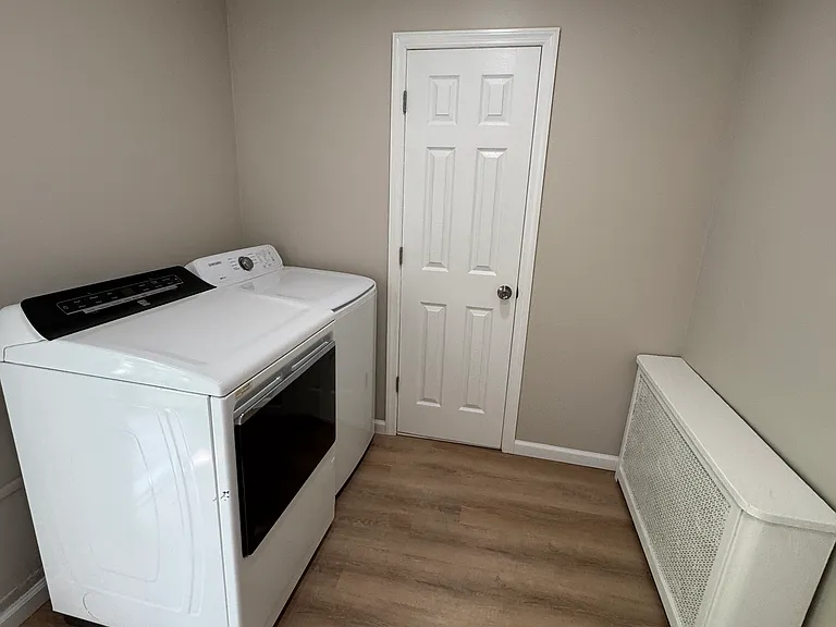 648 Bergen Ave #1 — Photo 12