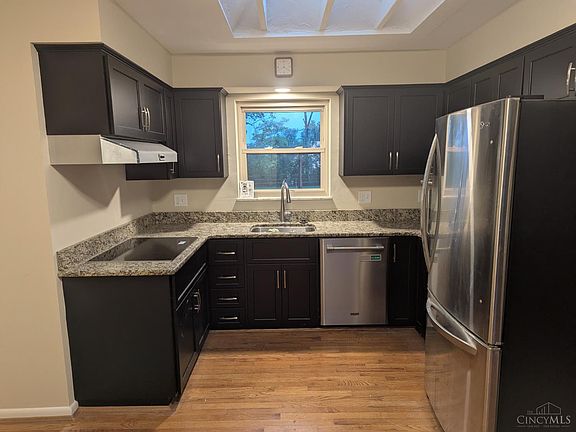 4th image of 7463 Towerview Ln