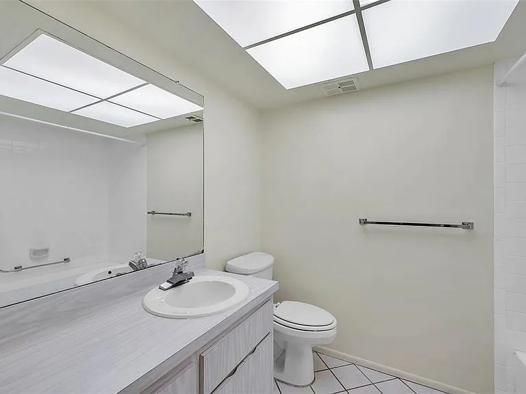 2291 Shelly Dr #D — Photo 26