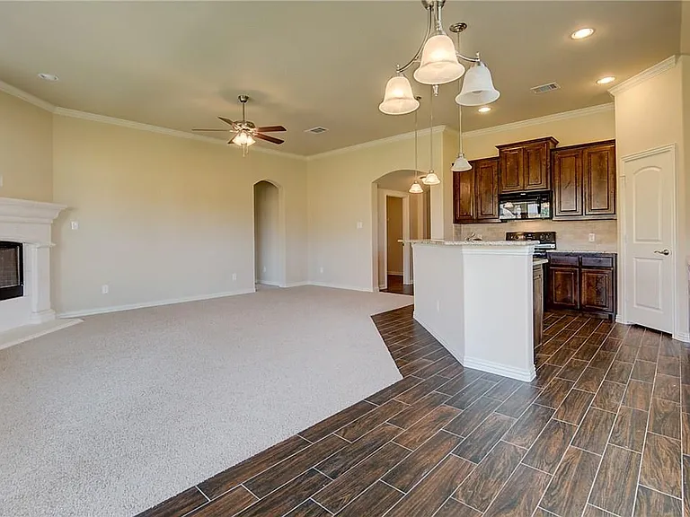 2100 McCallister Dr — Photo 5