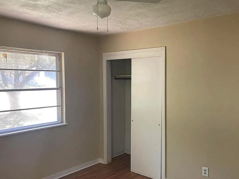 2nd image of 951 Reaves St