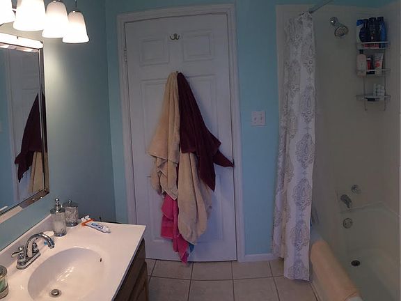5th image of 20 E Grant St