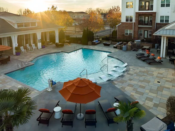 Pointe at Prosperity Village Apartments