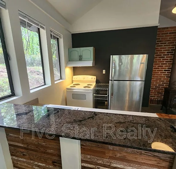 12896 Rices Crossing Rd #COTTAGE — Photo 7