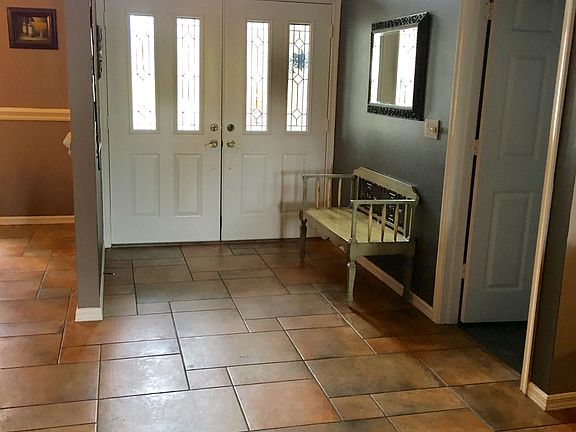 3rd image of 311 Wentworth Ct