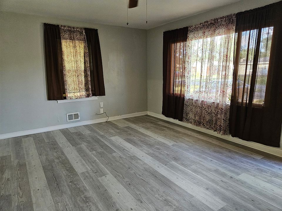 2nd image of 8528 Sally Dr