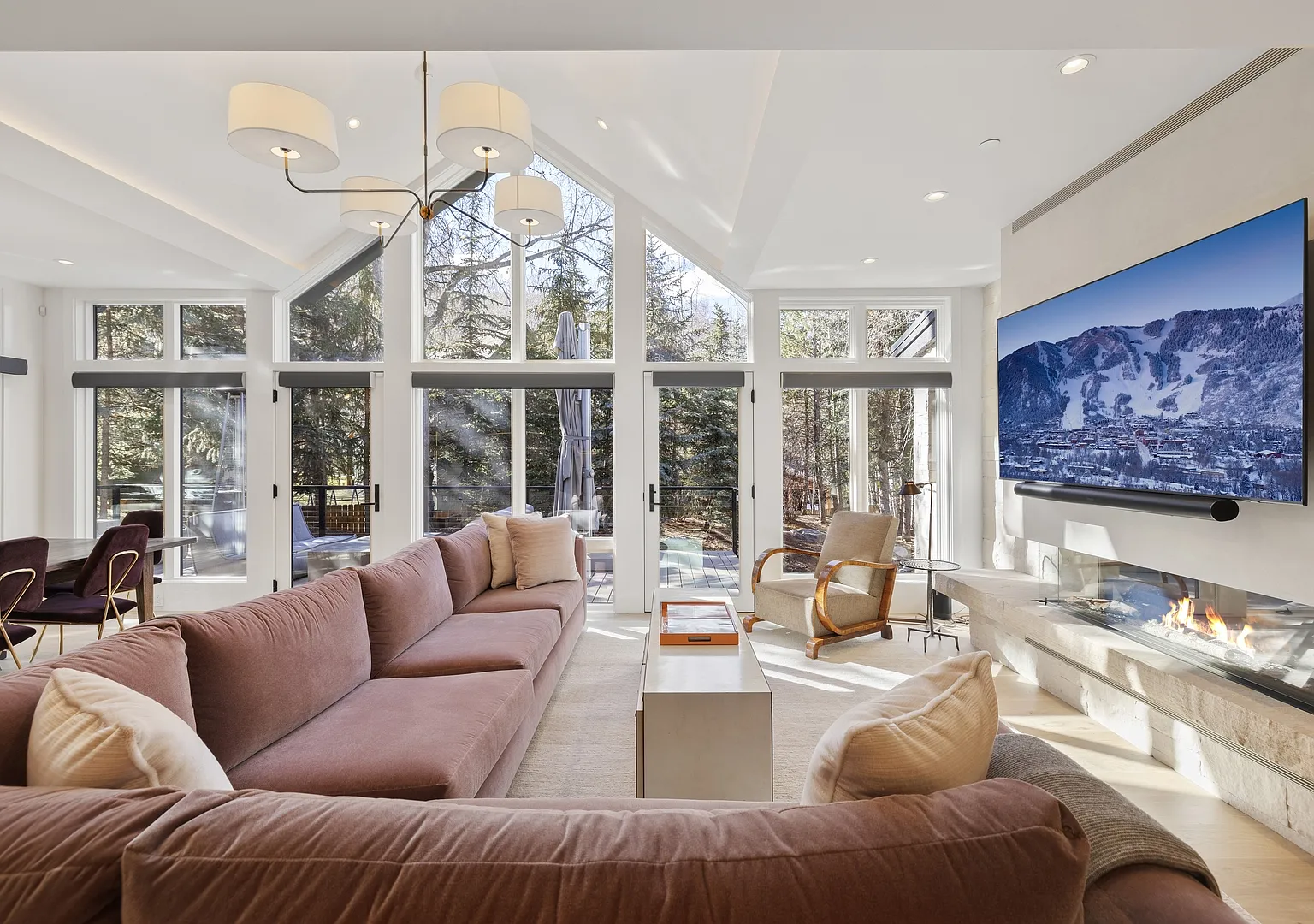 5 bed, 5.5 bath, 5636 sqft, $145,000 — Photo 1