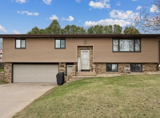 243 Maureen Ave, Dickeyville, WI 53808