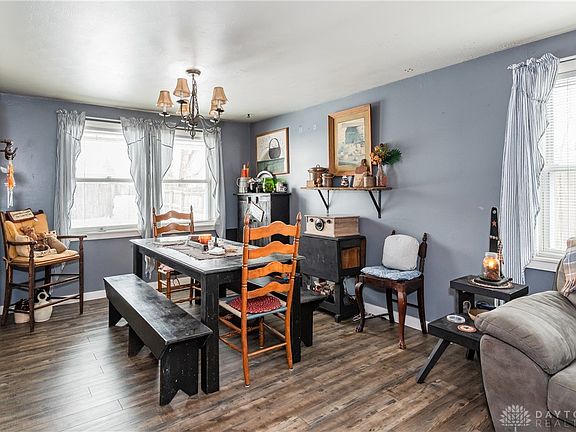 5th image of 7356 Natoma Pl