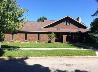 109 W Chestnut St, New Carlisle, IN 46552