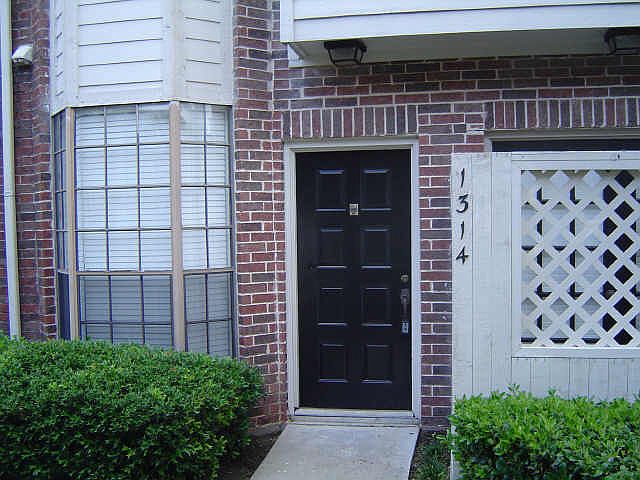 1st image of 2121 El Paseo St APT 1314