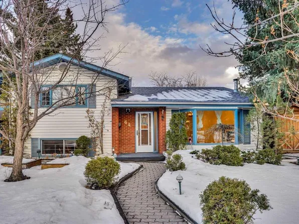 64 W Hartford Rd NW, Calgary, AB T2K 2A5