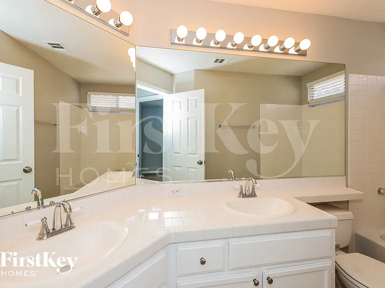 277 Fairbrook Dr — Photo 17