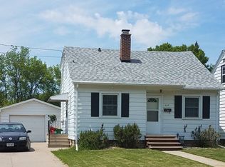 624 Abrams St, Green Bay, WI 54302