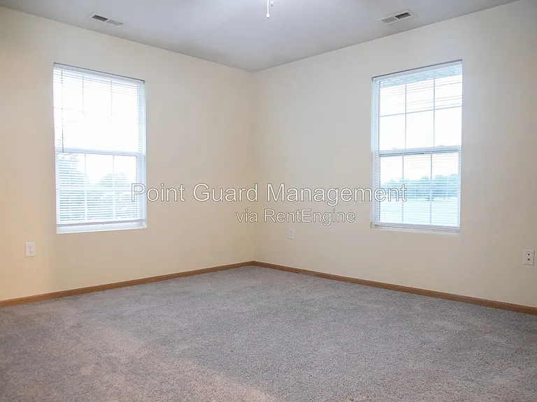 1003 1005th Ave — Photo 43