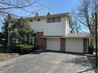 921 Wilmot Rd, Deerfield, IL 60015