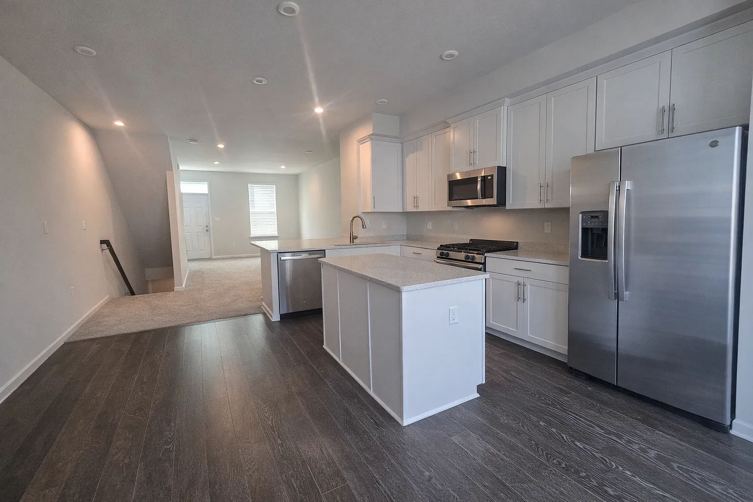3 bed, 1935 sqft, $2,550 — Photo 4