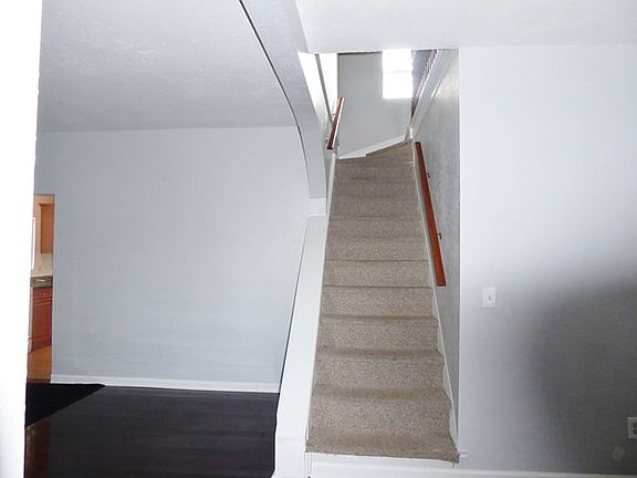 5th image of 519 Coppei Ave